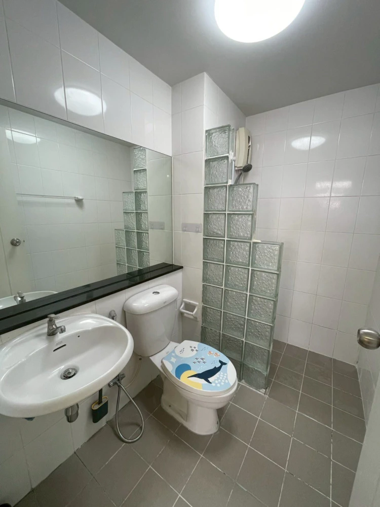 For sale: Plum Condo Phahon Yothin 89, empty room, clean, airy, people who like to decorate their rooms must not miss it.