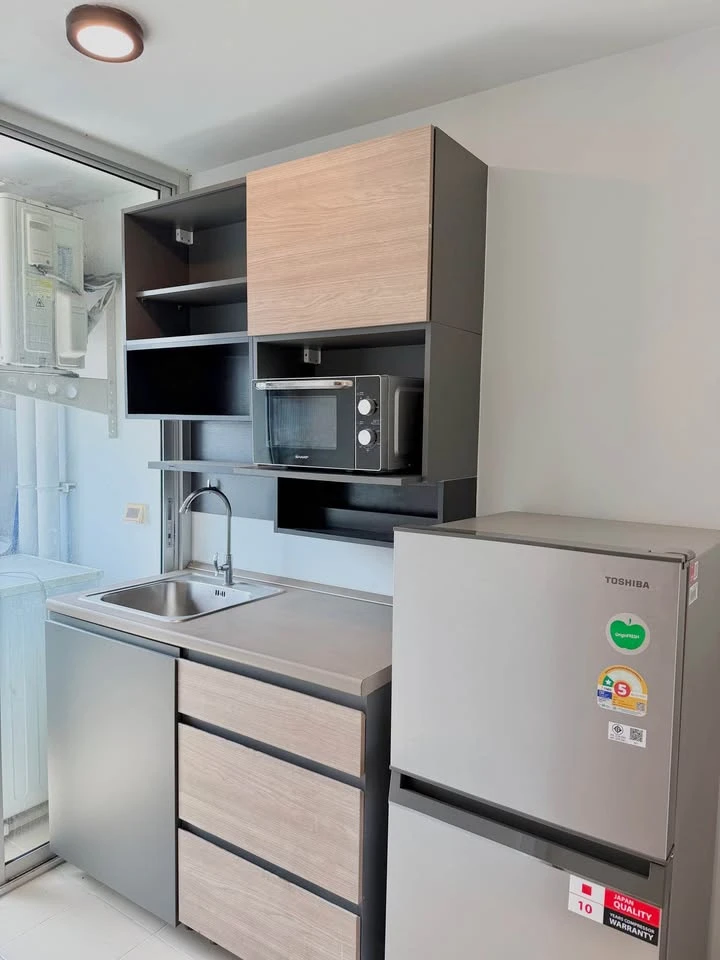 Plum Condo Phahonyothin 89, Phase 1, Building 1B, 7th floor for sale. Simply but beautifully decorated and very livable. Book now!