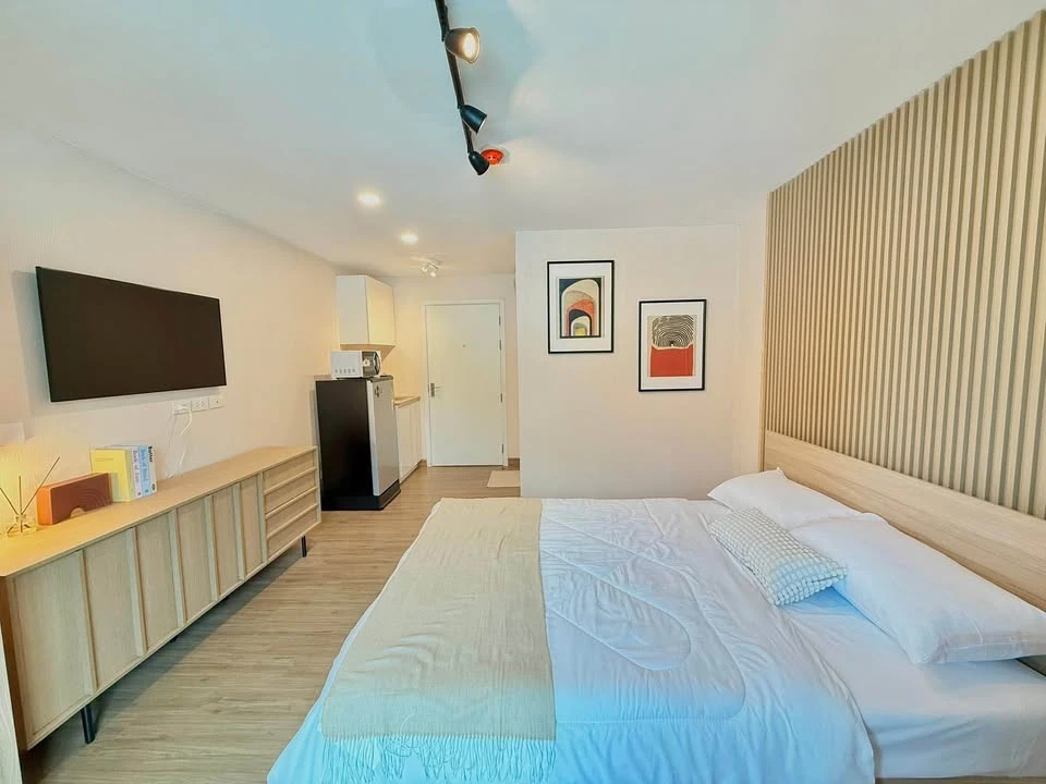 Plum Condo Phaholyothin 89 for sale, Phase 3, Building B, 8th floor. Fully furnished and ready to move in. Everything shown in the pictures is include