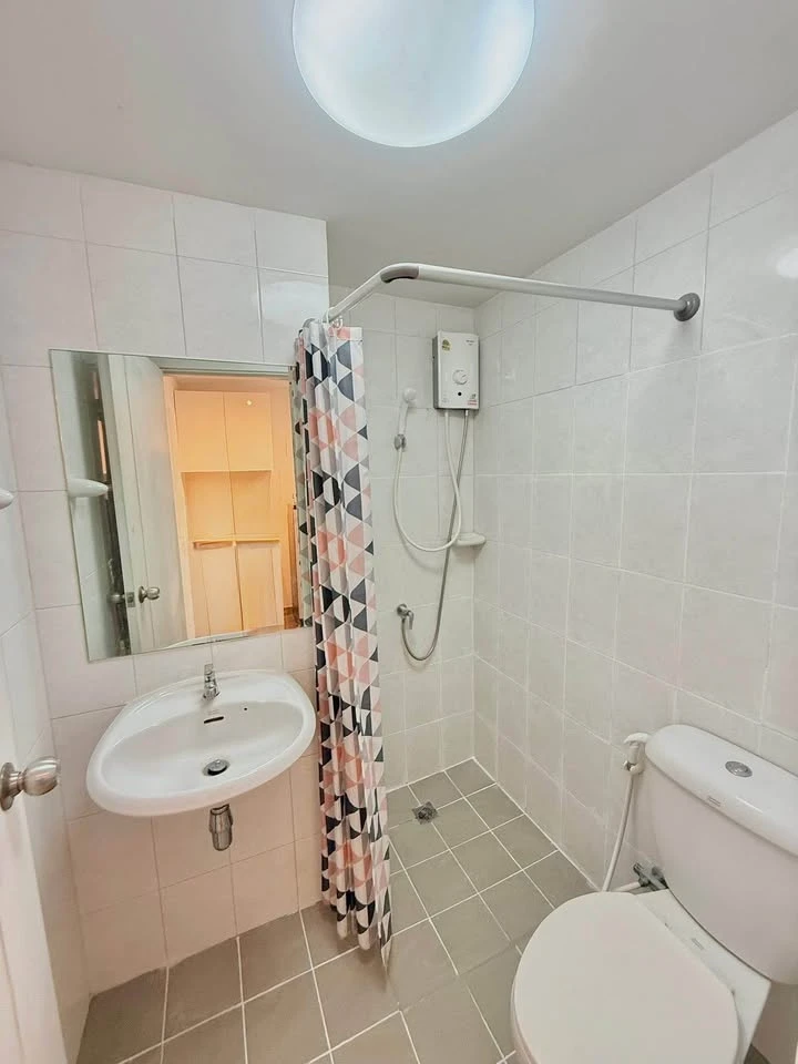Plum Condo Phaholyothin 89 for sale, Phase 3, Building B, 8th floor. Fully furnished and ready to move in. Everything shown in the pictures is include