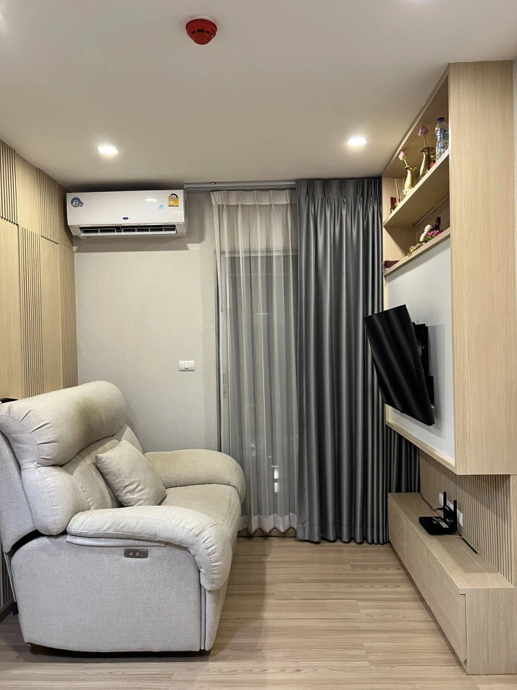 Plum Condo Mix Chaengwattana for sale. Very well maintained, **built-in furniture throughout**, beautiful condition, ready to move in immediately.