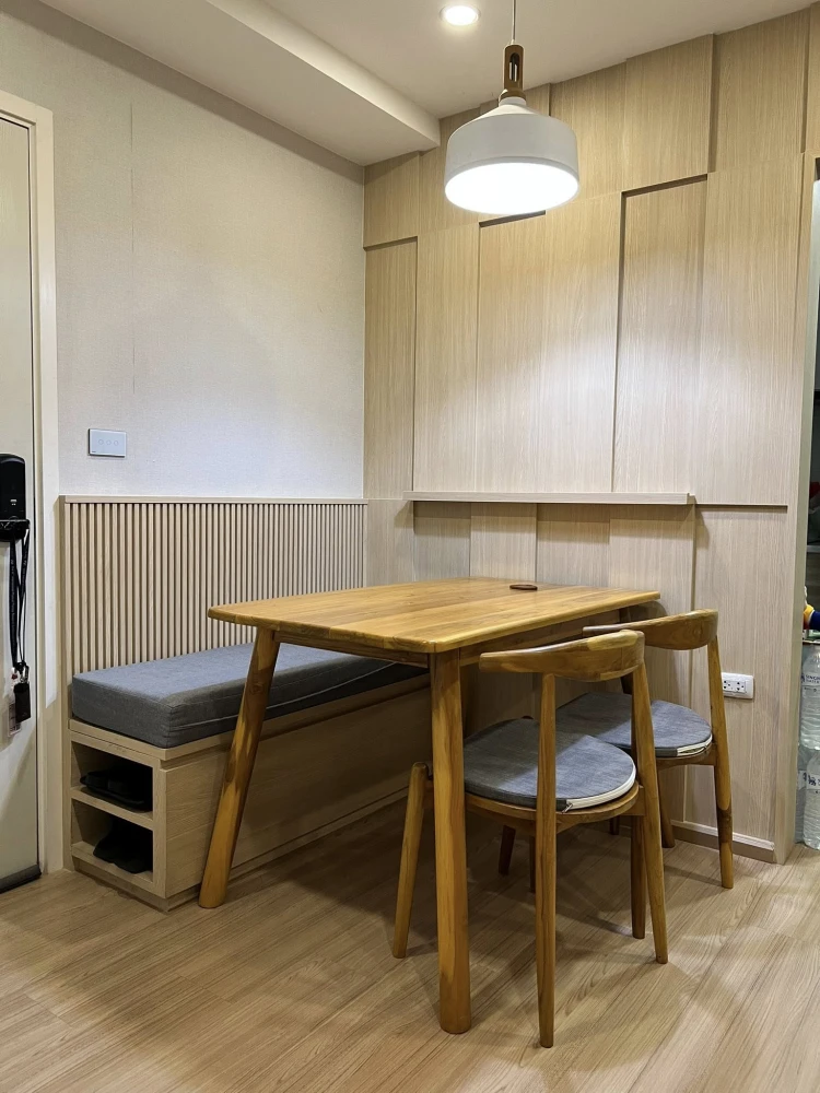 Plum Condo Mix Chaengwattana for sale. Very well maintained, **built-in furniture throughout**, beautiful condition, ready to move in immediately.