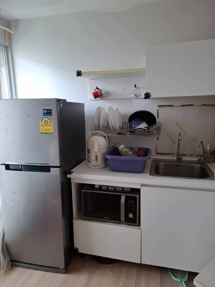 For sale: Plum Condo Lat Phrao 101, Building E, 4th floor, corner room, very private, good condition, ready to move in.