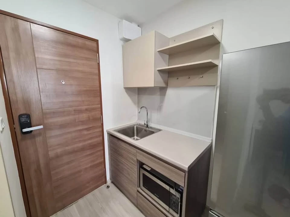 For sale: Plum Condo Saphan Mai Station, well-proportioned rooms, complete with electrical appliances, very attractive for booking.