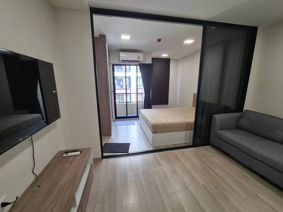 For sale: Plum Condo Saphan Mai Station, well-proportioned rooms, complete with electrical appliances, very attractive for booking.