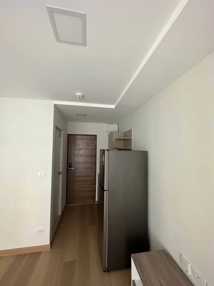 Plum Condo Saphan Mai Station for sale, 5th floor, pool view, fully furnished with good quality basic furniture. Book now!