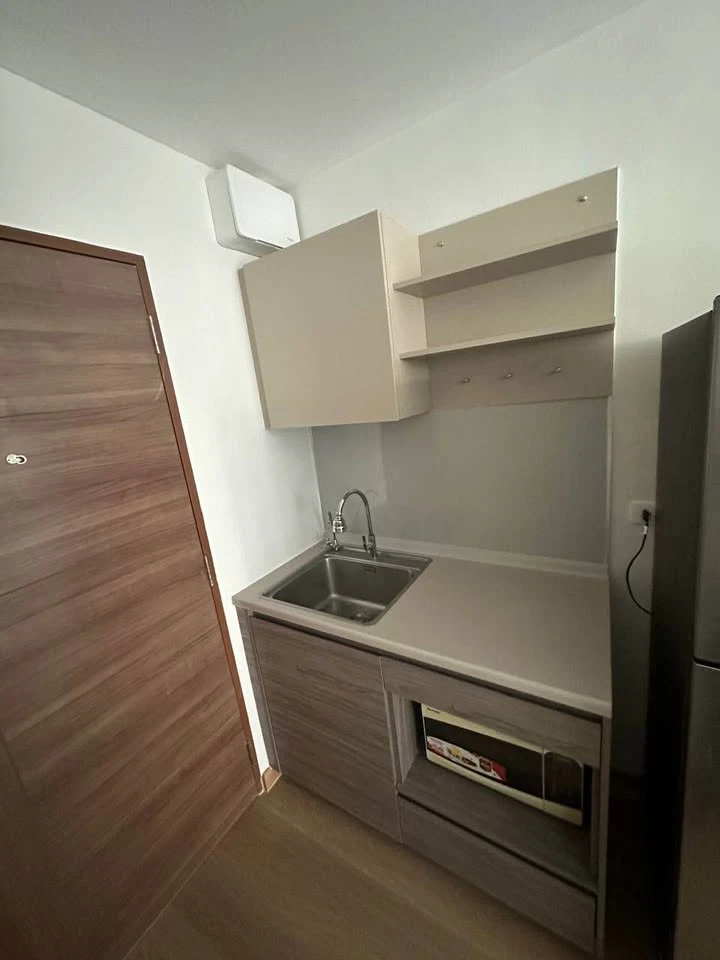 Plum Condo Saphan Mai Station for sale, 5th floor, pool view, fully furnished with good quality basic furniture. Book now!