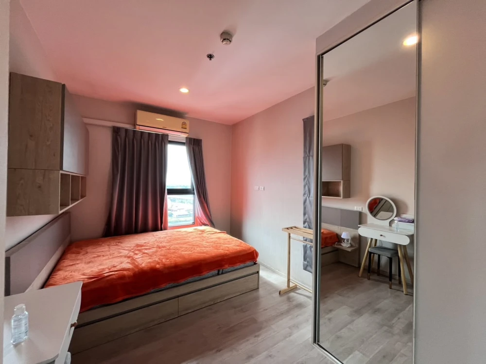 For sale: Plum Condo Central Westgate (Phase 1). Move-in ready unit with full amenities—an amazing deal! Buy now!