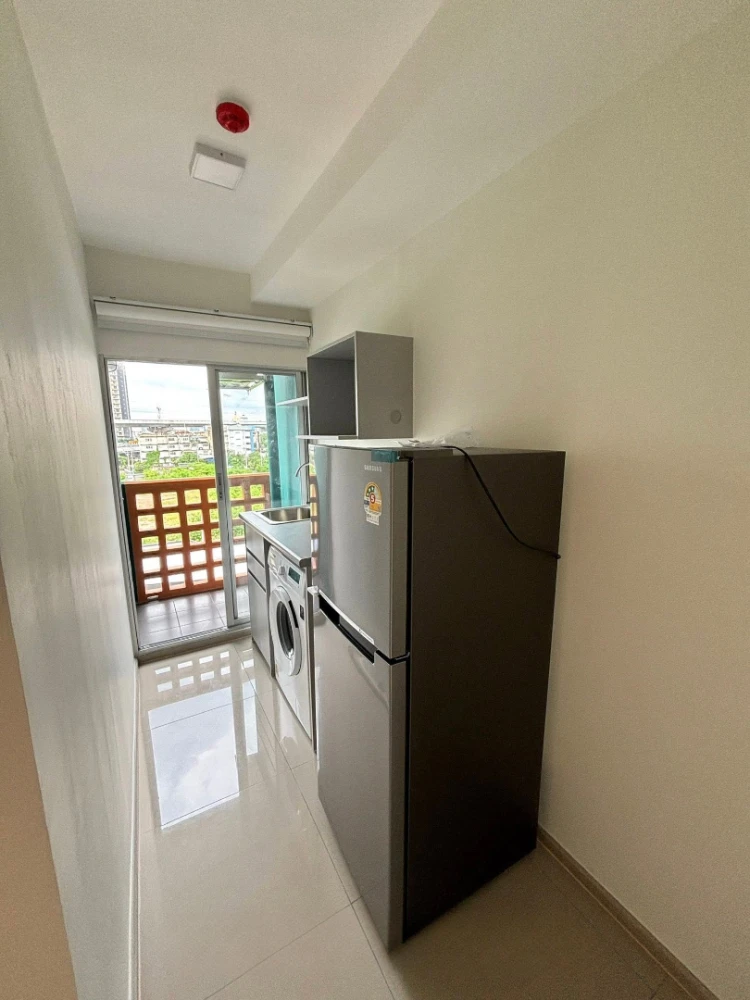 Plum Condo Extra Rama 2 for sale. The unit is clean, requires no renovations, is well-proportioned, comfortable, has an unobstructed view, good ventil