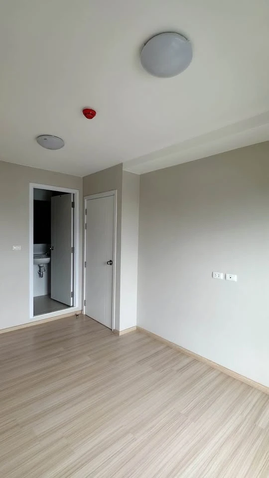 For sale: Plum Condo Chaengwattana Station, open view, not blocked by other buildings, private, those who like to decorate their rooms must not miss.