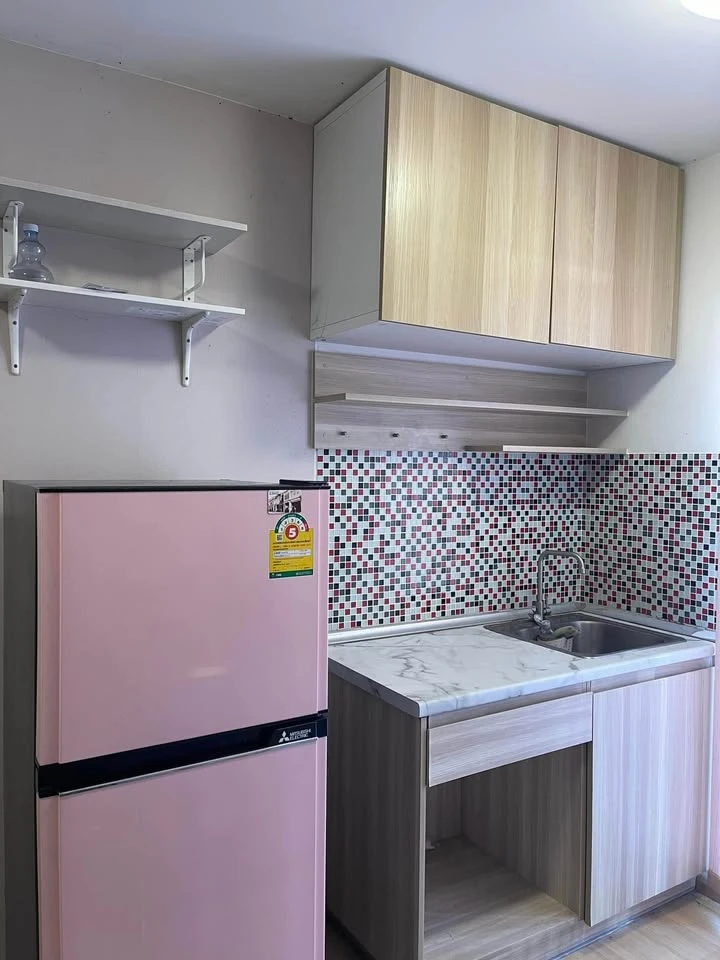 Plum Condo Chaengwattana Station Phase 3 for sale. Comes with tons of freebies! Don't just look, book now!