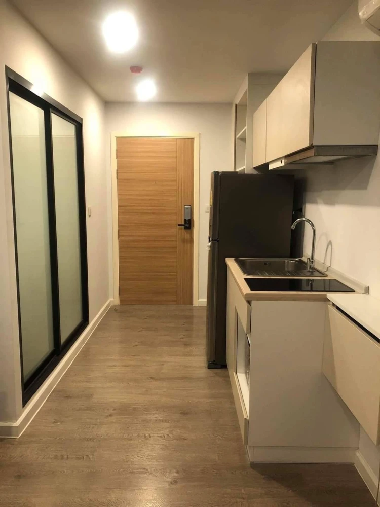 Selling a nice unit at Pause Sukhumvit 103. Low floor, fully furnished. Book now!