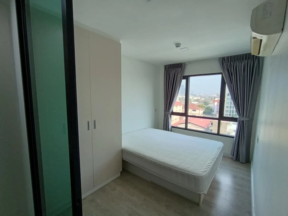 For sale: Pause Sukhumvit 115, Building B, 8th floor, fully furnished and equipped with electrical appliances, very worth booking.