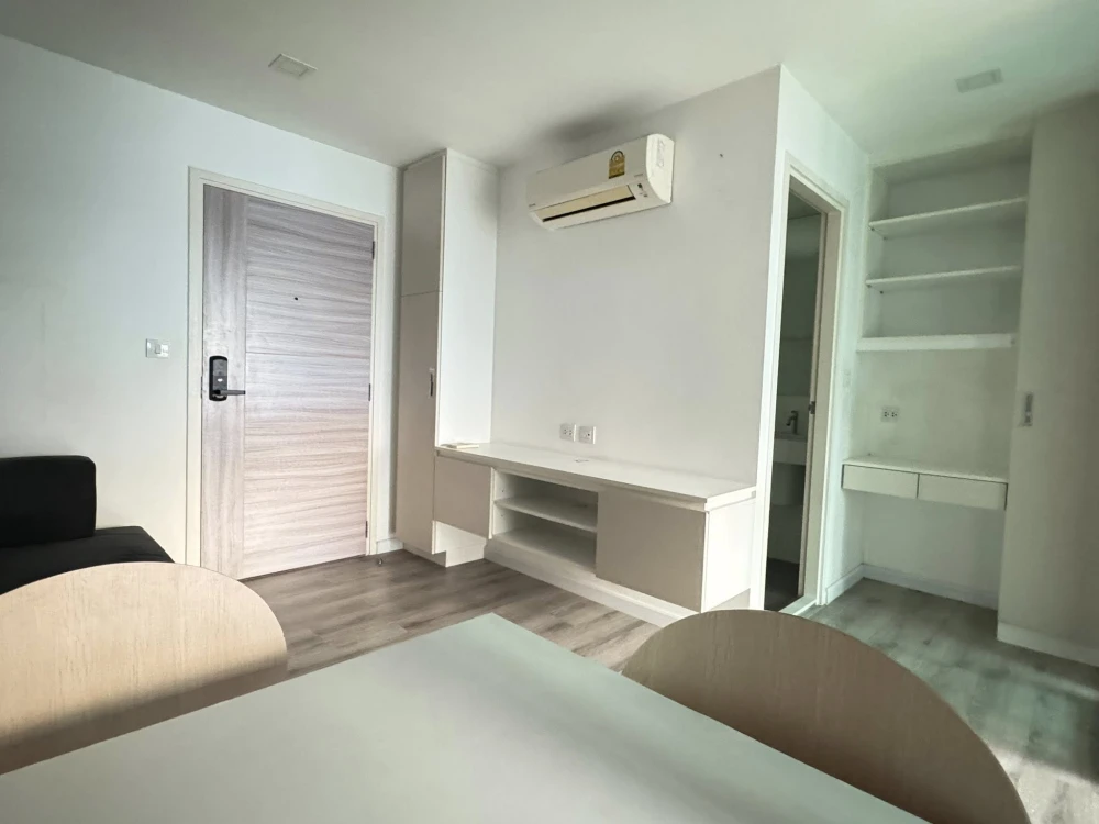 Selling a nice condo at Pause Sukhumvit 115. Fully furnished, low floor, unobstructed view. Book now!