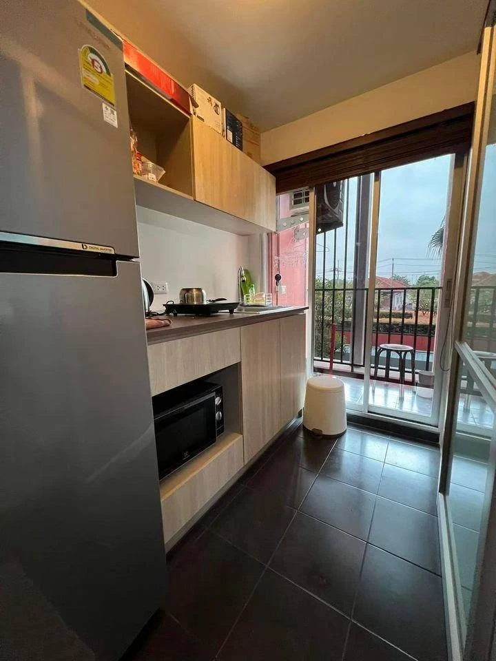 For sale: Park Ramintra. The room is separated into sections. Complete set of furniture Good electrical appliances. Don't miss out. Reserve now.