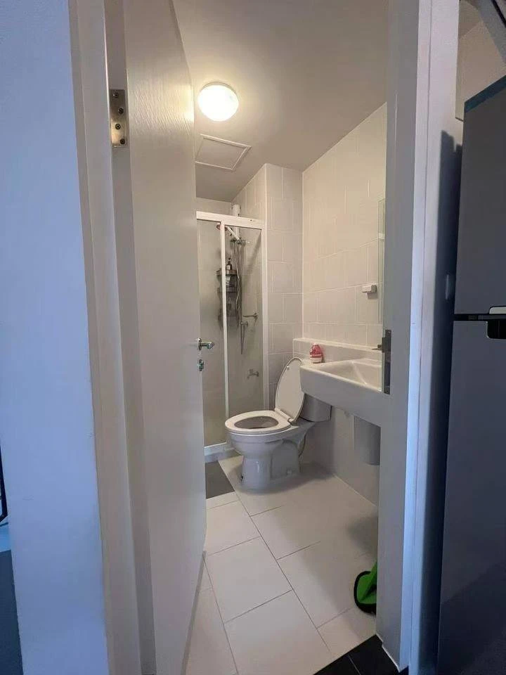 For sale: Park Ramintra. The room is separated into sections. Complete set of furniture Good electrical appliances. Don't miss out. Reserve now.