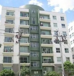For sale: Park View Vibhavadi, bedroom with sliding glass doors, large balcony on the canal side, with added shelves. Reserve now!