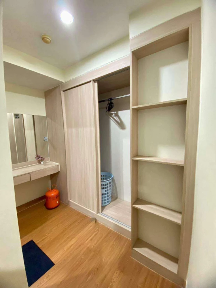 For sale: Park Siri Condo Resort Bangsaen, corner room, 7th floor, Building C, lots of usable space, comfortable and definitely not cramped. Hurry and