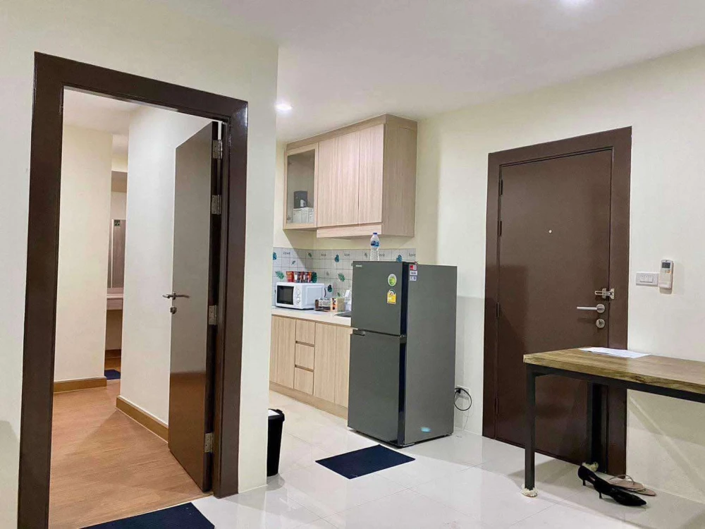 For sale: Park Siri Condo Resort Bangsaen, corner room, 7th floor, Building C, lots of usable space, comfortable and definitely not cramped. Hurry and