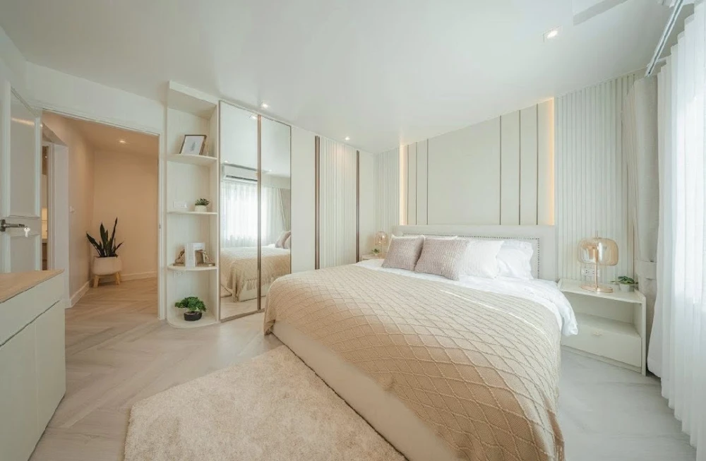 For sale: Fortune Condo Town, 3 bedrooms, 2 bathrooms, 7th floor, city view, fully furnished, beautiful built-in furniture, very attractive, highly re
