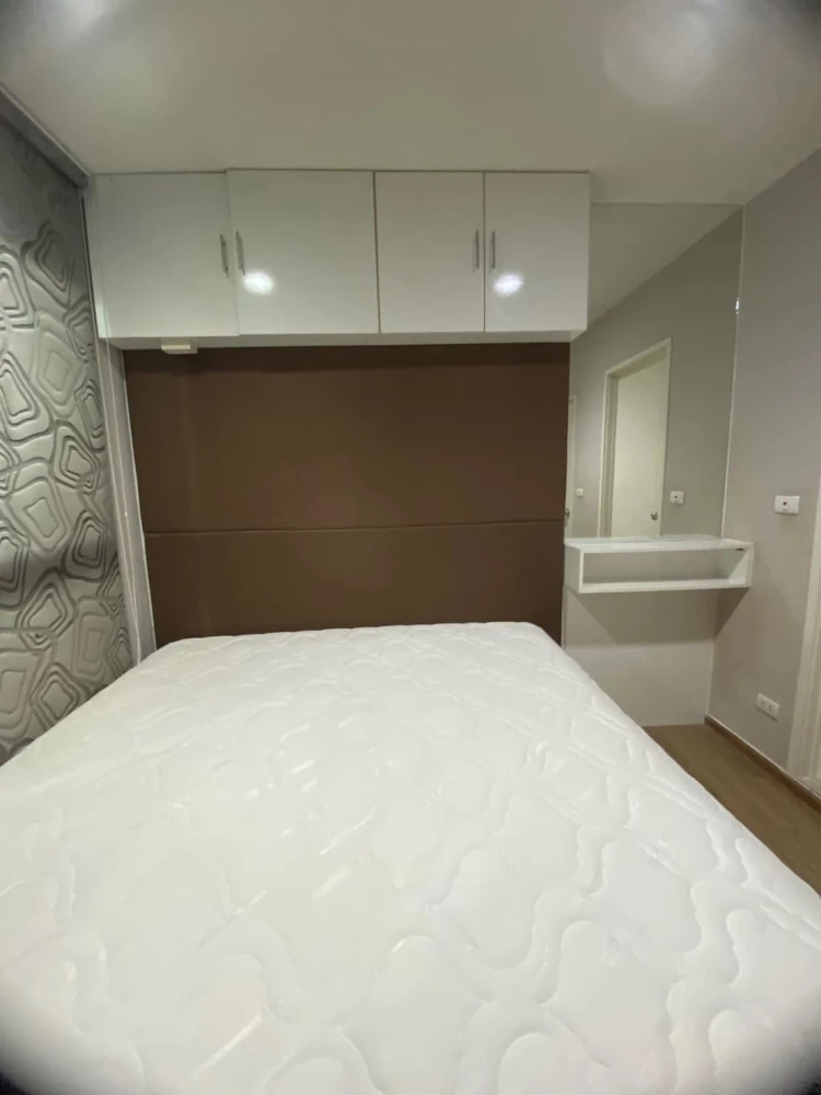 For sale Fuse Chan-Sathorn has good built-in furniture, lots of storage space. You can't miss out on booking it.