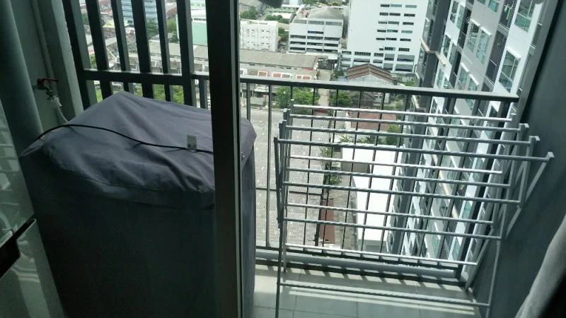 For sale: Fuse Sense Bang Khae, high floor, corner room, ready to move in, fully furnished. With a comfortable sofa, reserve now.