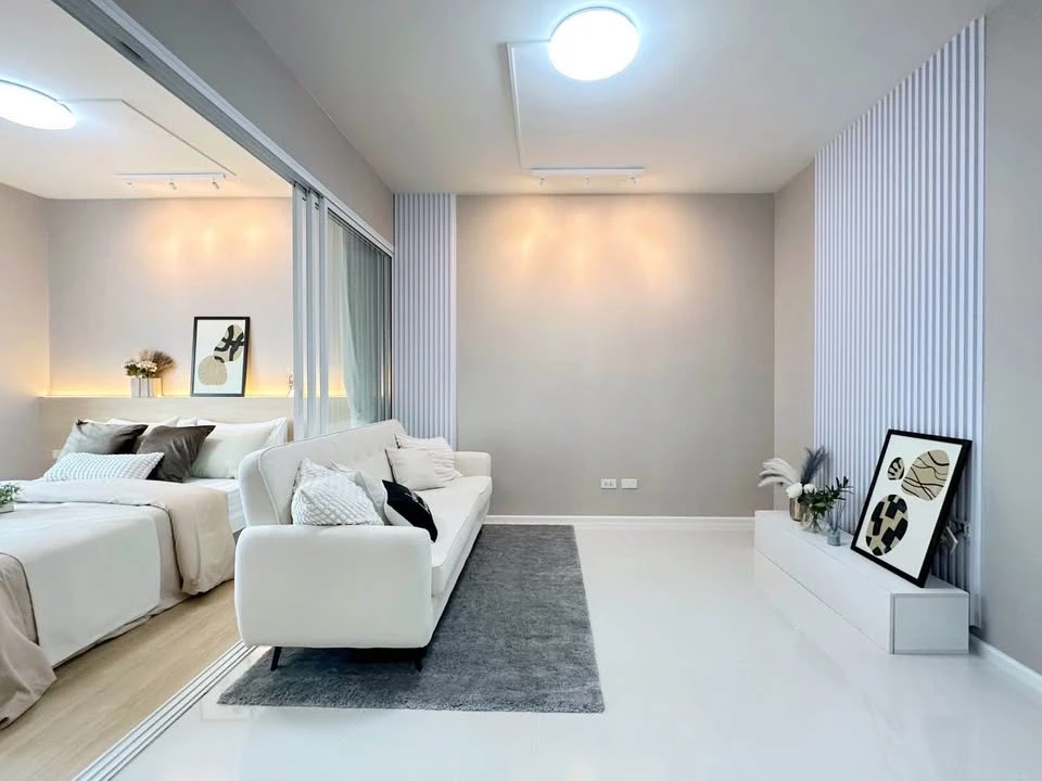 For sale: Fuse Mobius Ramkhamhaeng Station, 28th floor, beautiful city view from a high angle, beautifully decorated, very livable.