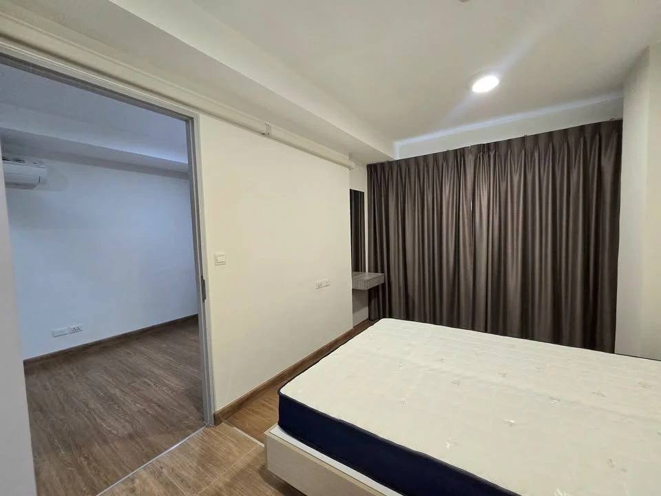 Selling My Story Ladprao 71. Spacious, clean, and airy room with plenty of amenities. A great deal!