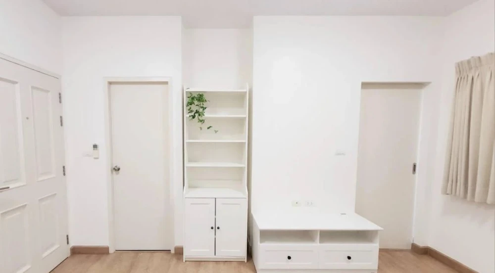 For sale: My Condo Sathorn-Taksin, spacious room, comfortable living, complete facilities, don't miss out on booking now!!