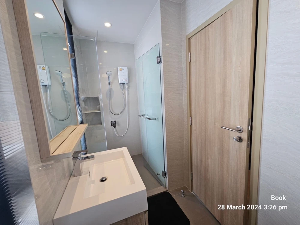 For sale: Maru Lat Phrao 15, special room plan, not attached to anyone's room, simple built-in decoration, using natural color tones, very attractive