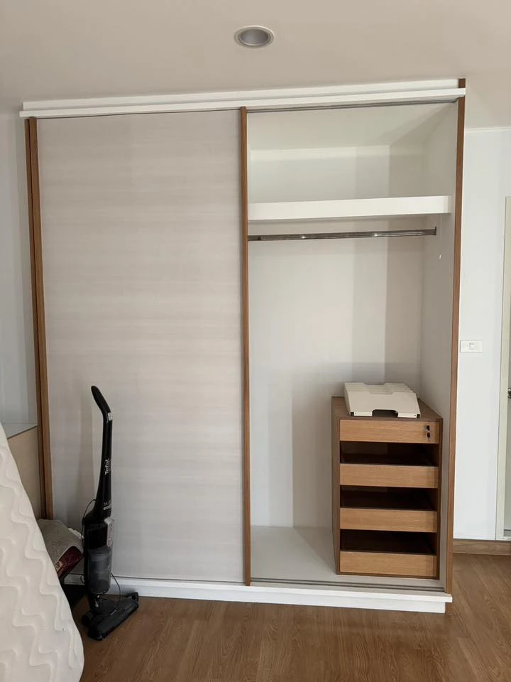For sale: U Delight @ Huai Khwang Station, Building D, 6th floor. Spacious room with clearly defined areas. Don't miss out!