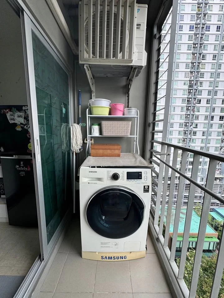 For sale: U Delight @ Talat Phlu Station, 12A floor, corner unit, spacious room, 2 bedrooms. Reserve now and you won't be disappointed.