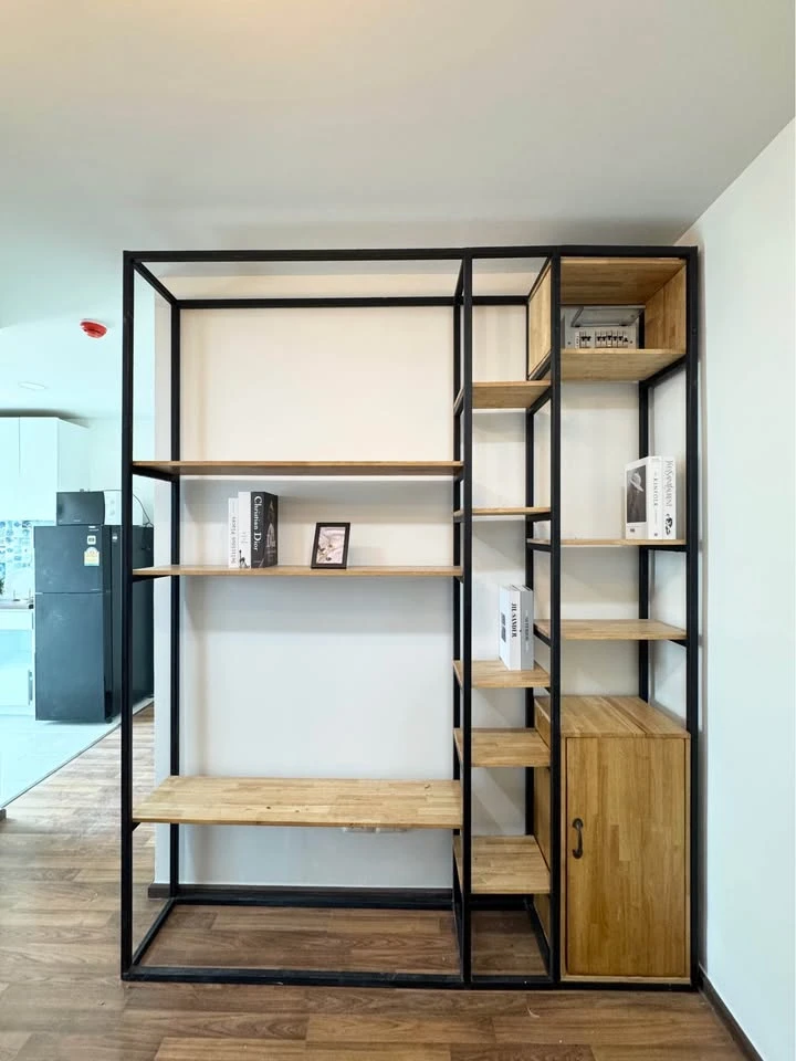 For sale: U Hua Mak Station condo, 3rd floor, Building B. Unobstructed view, fully furnished. Beautiful unit, act fast!