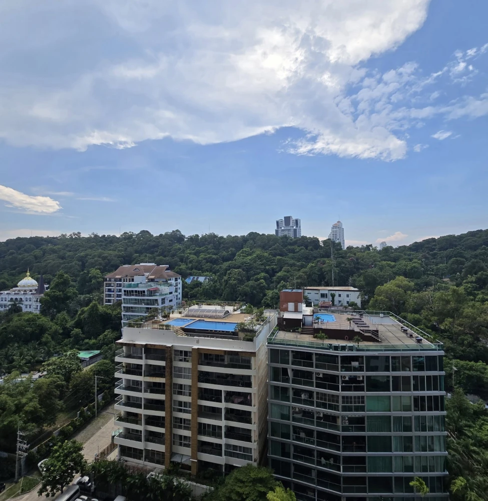 For sale: Unixx South Pattaya, a lovely room with excellent built-in furniture and fully furnished. Just bring your suitcase and move in! Reserve now!