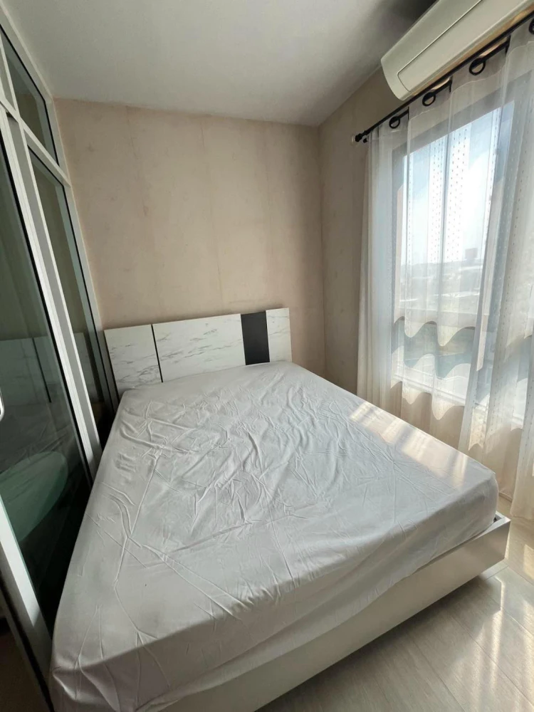 For sale: Union Ramkhamhaeng-Seri Thai, 5th floor, swimming pool view, well-separated bedroom, wallpaper installed, you can't miss out on booking.