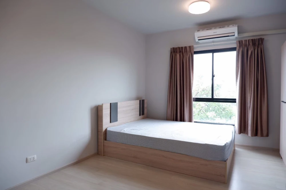 For sale: Union Ramkhamhaeng-Seri Thai, bright, clean, airy, comfortable room, shady treetop view, grab it now!