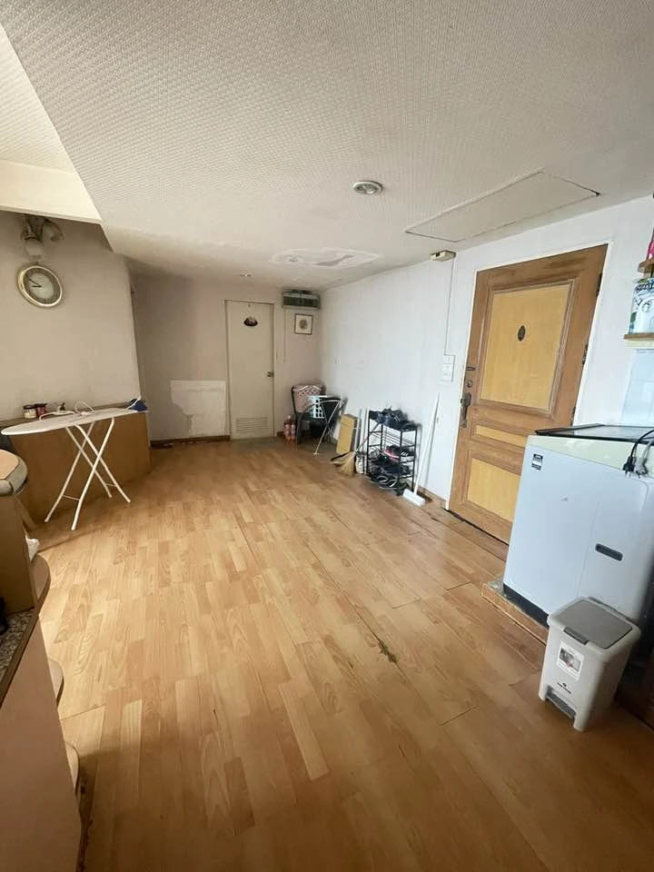 For sale: Ratchada Orchid, 2 rooms next to each other, open and airy city view, balcony not attached to any tall building on the side, hurry and reser