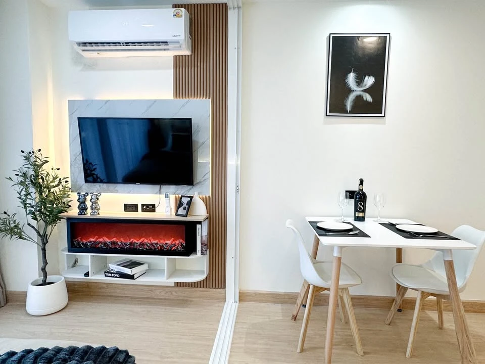 For sale: Ratchada Prestige Lat Phrao 48, a condo near the BTS, beautifully decorated, unique, worth the price, ready to move in.