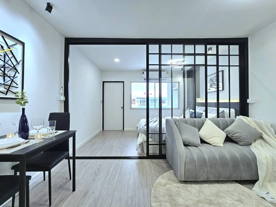 For sale: Ratchada Prestige Lat Phrao 48, swimming pool view, decorated to look good and very livable, everything as shown in the picture is included,