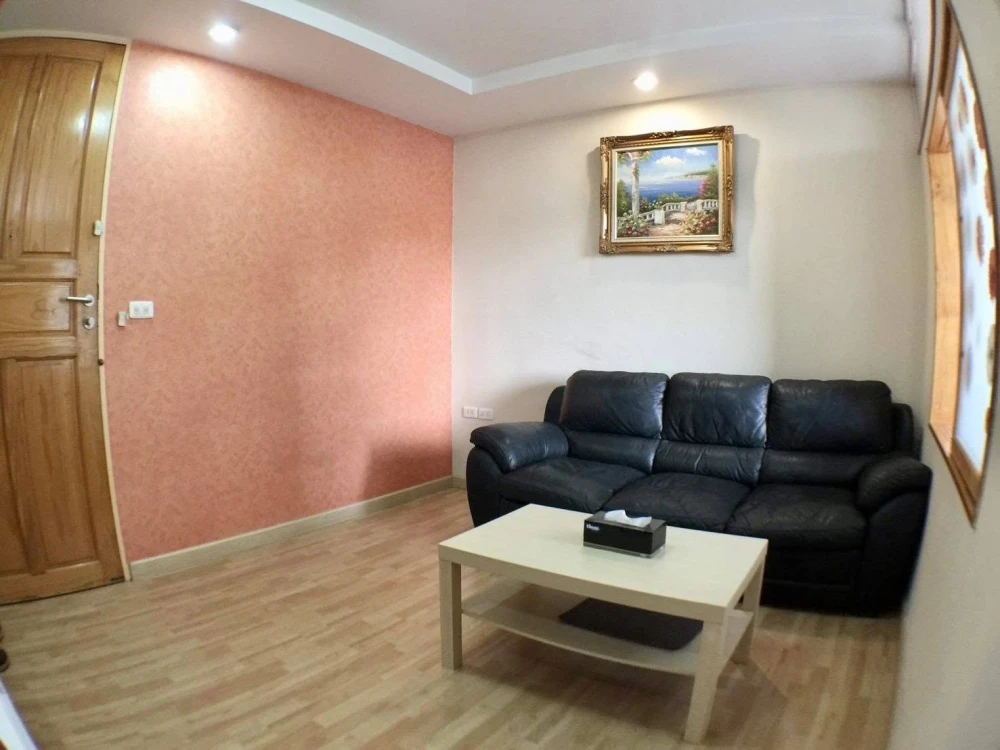 For sale: Ratchada City 18. Spacious room with ample usable space. The cheapest price in this area. You'll regret missing out!
