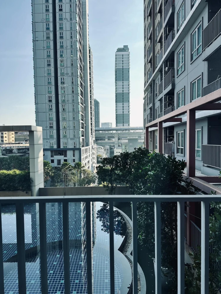 For sale: Rich Park 2 @ Tao Poon Interchange, 6th floor, pool view, great atmosphere, fully furnished and ready to move in.