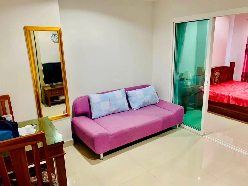 For sale: Regent Home 20 Prachachuen 16, Building A, 3rd floor. Glass partition, genuine teak wood furniture. Don't miss out!