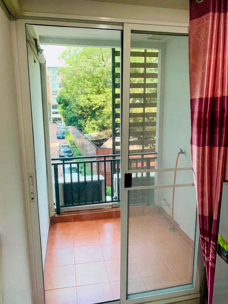For sale: Regent Home 20 Prachachuen 16, Building A, 3rd floor. Glass partition, genuine teak wood furniture. Don't miss out!