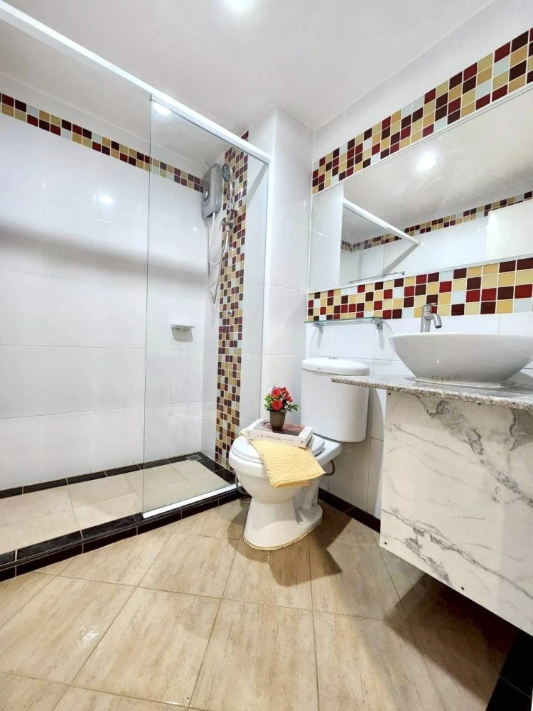 For sale: Regent Home 5 Ratchada 19, 5th floor, 32 sq.m., separate outdoor kitchen, balcony, unobstructed view. Book now before it's gone!