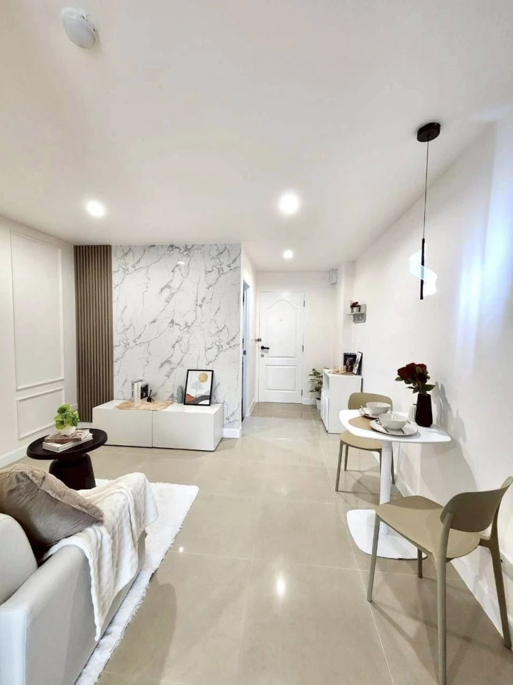 For sale: Regent Home 5 Ratchada 19, 5th floor, 32 sq.m., separate outdoor kitchen, balcony, unobstructed view. Book now before it's gone!