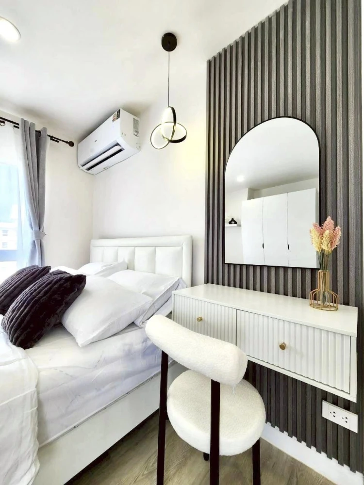 For sale: Regent Home 5 Ratchada 19. High-quality SB Design furniture. Simple and comfortable interior. A highly recommended unit!