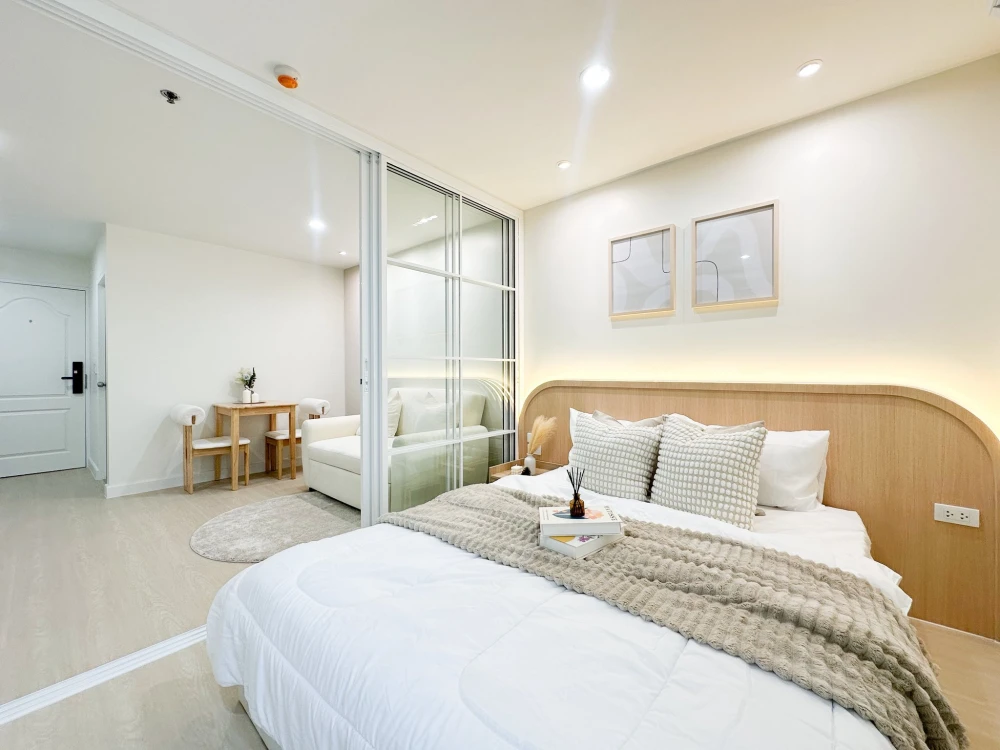For sale: Regent Home 6 Prachachuen, Building B, 2nd floor. Beautifully decorated and very livable. Fully furnished. You won't want to miss this oppor