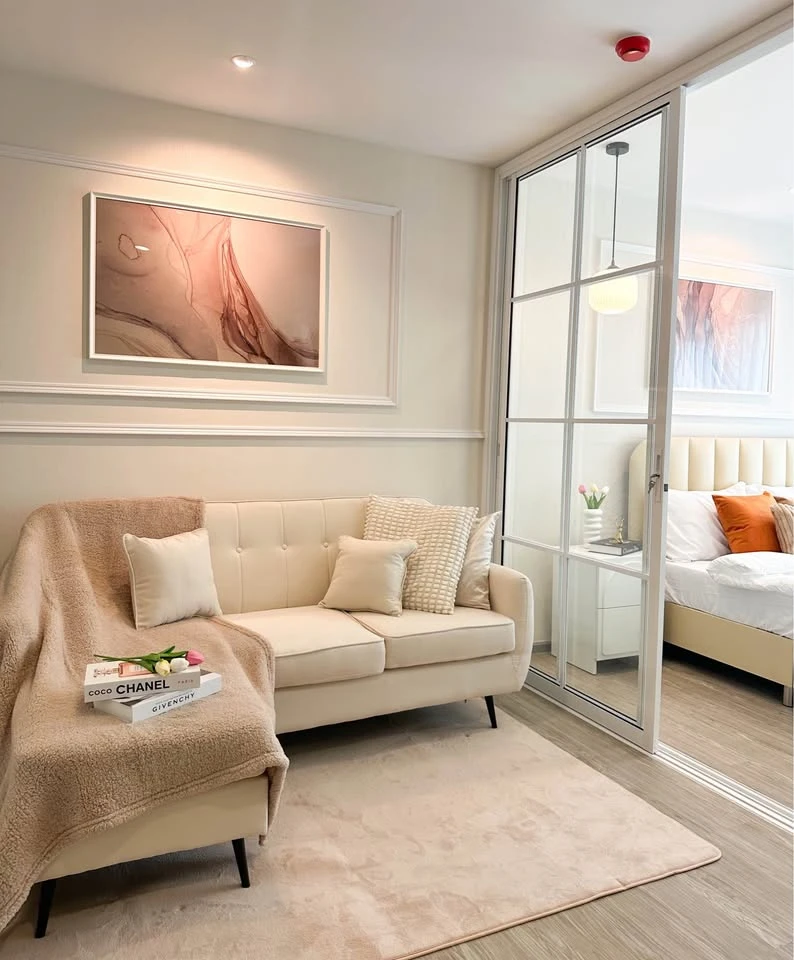 For sale: Regent Home Bang Son, Phase 2. The room is beautifully decorated, looks good, and is very stylish. You can't miss it. Hurry and reserve now.