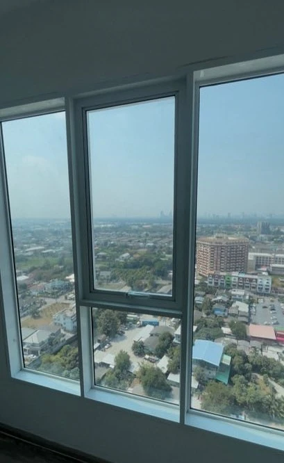 For sale: Regent Home Bangna, corner unit. Quiet and private, not crowded, with Chao Phraya River view. Grab it now!