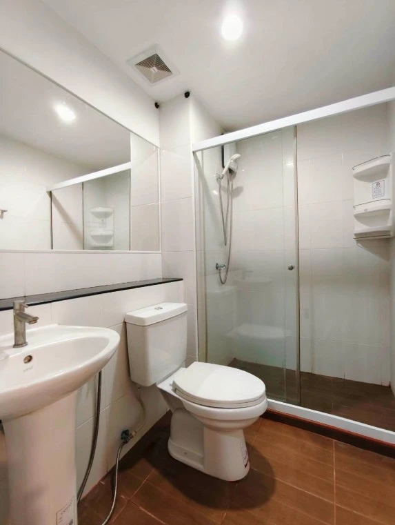 For sale: Regent Home Sukhumvit 81. Direct pool view, peaceful, decorated as pictured. Beautiful and exactly as shown. A must-have!